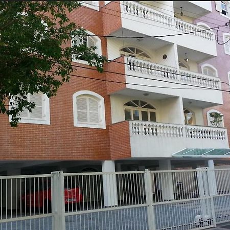 Apartamento Otima Localizacao Гуаружа Екстериор снимка
